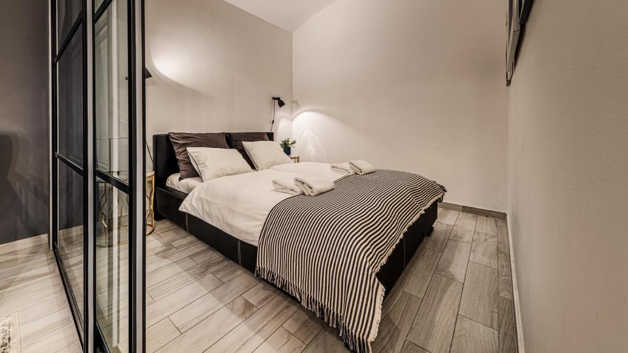 Apartments Santini 萨格勒布 外观 照片